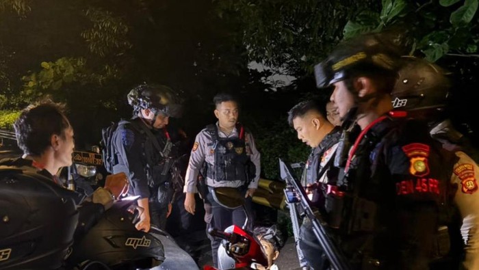 Patroli Malam di Jakarta Timur Berujung Penangkapan Pemuda Pembawa Narkotika